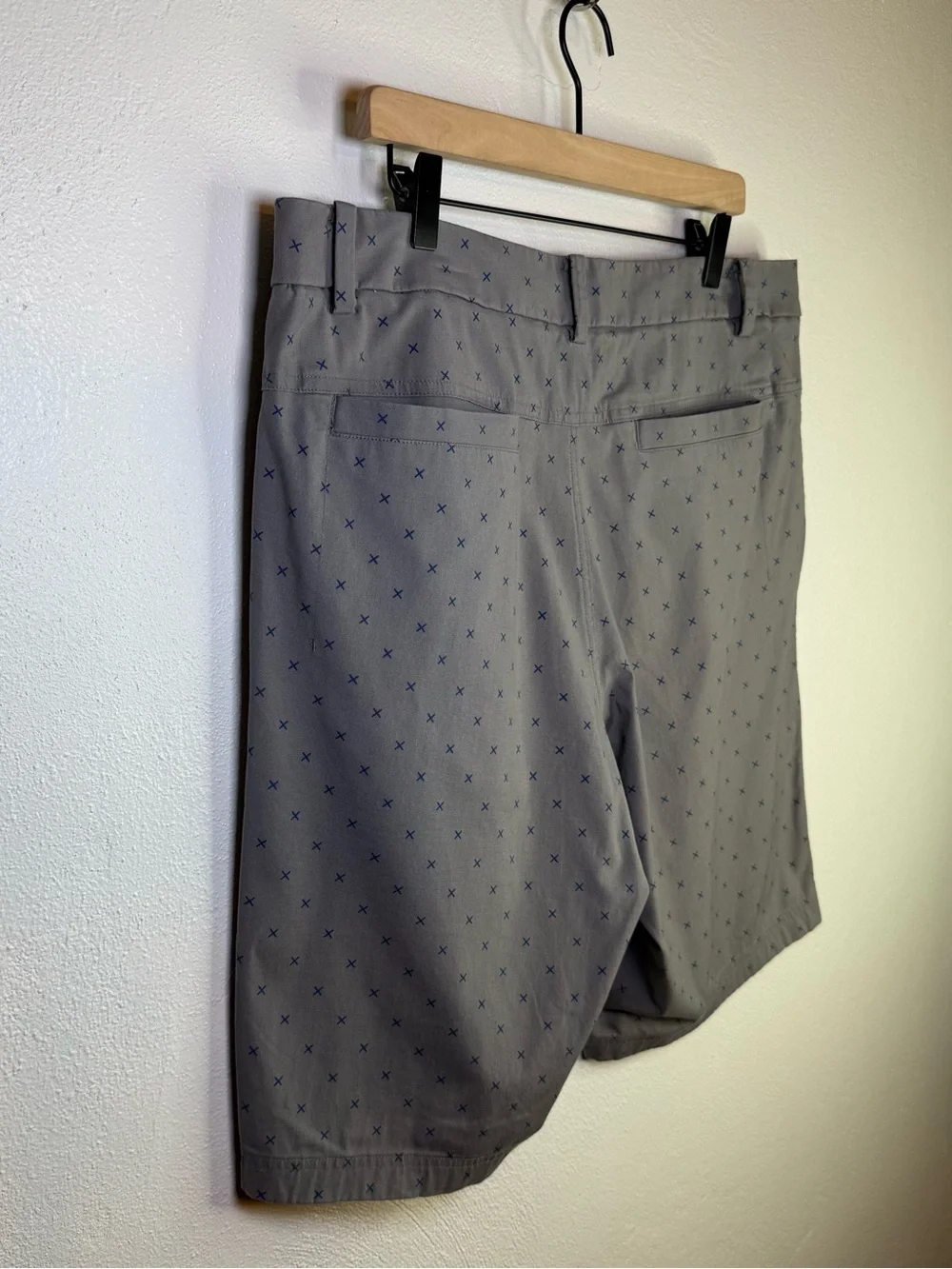 Lululemon Gray & Blue All Over X Print Classic Chino Casual Shorts Men's Size 38